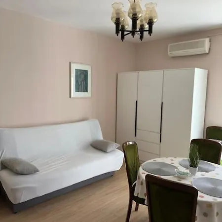 Apartment Apartman Mia