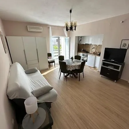 Apartment Apartman Mia